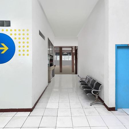 טגאל Spot On 2289 Hotel Saudara מראה חיצוני תמונה