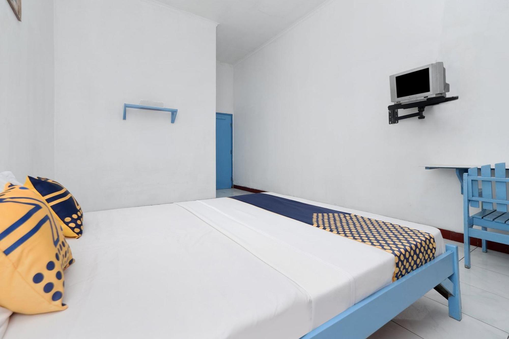 טגאל Spot On 2289 Hotel Saudara מראה חיצוני תמונה
