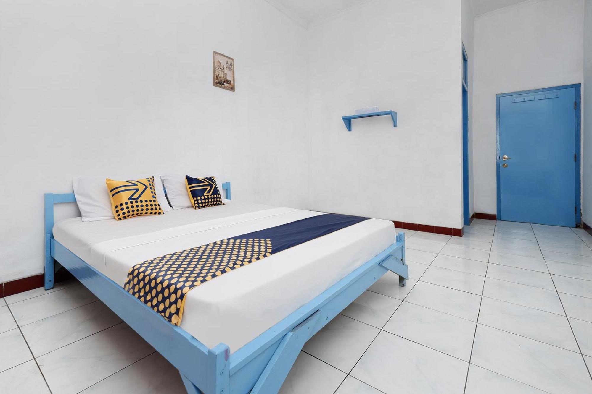 טגאל Spot On 2289 Hotel Saudara מראה חיצוני תמונה