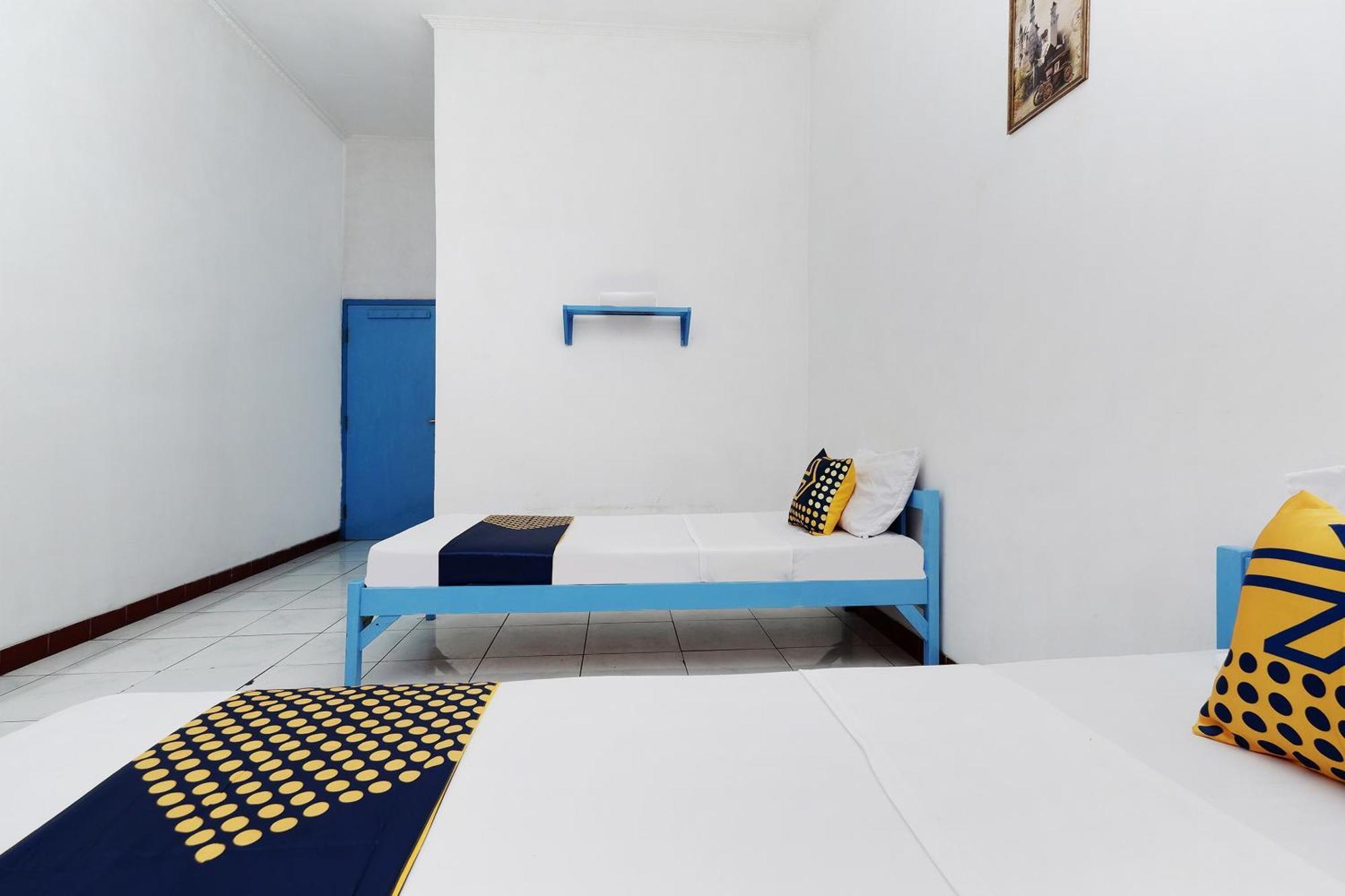טגאל Spot On 2289 Hotel Saudara מראה חיצוני תמונה