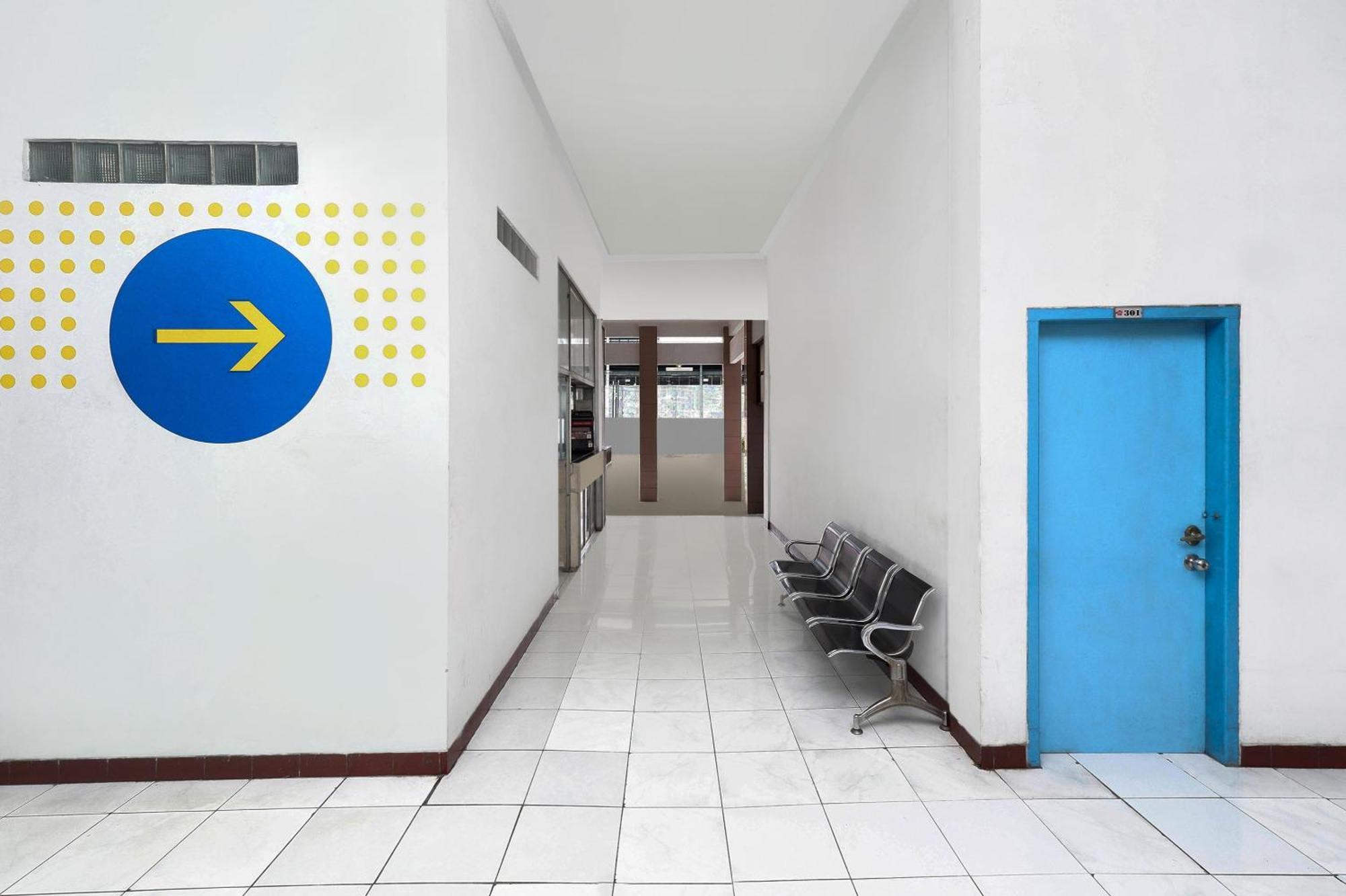 טגאל Spot On 2289 Hotel Saudara מראה חיצוני תמונה