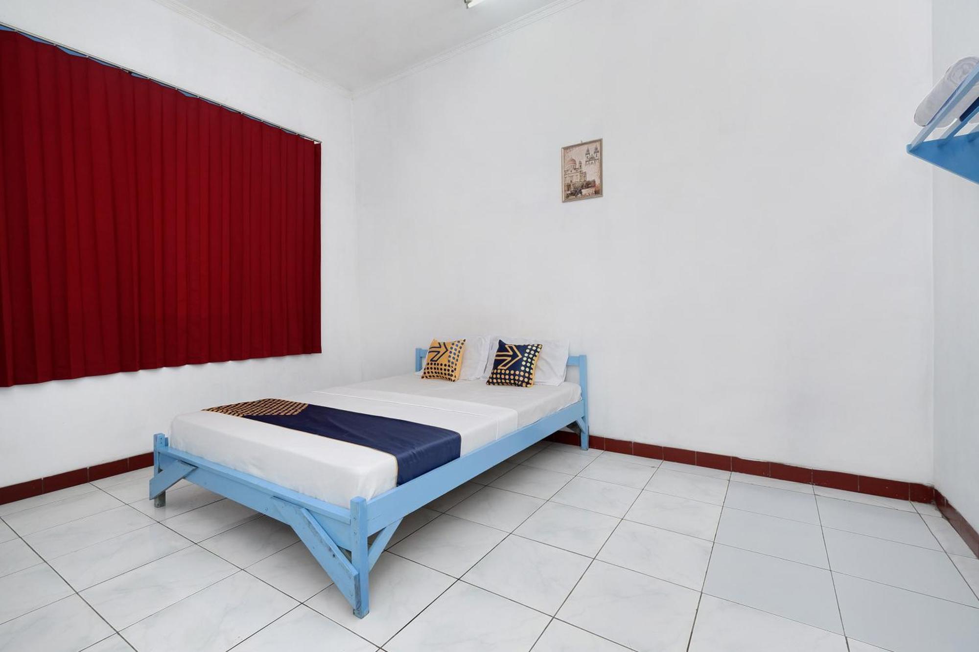 טגאל Spot On 2289 Hotel Saudara מראה חיצוני תמונה